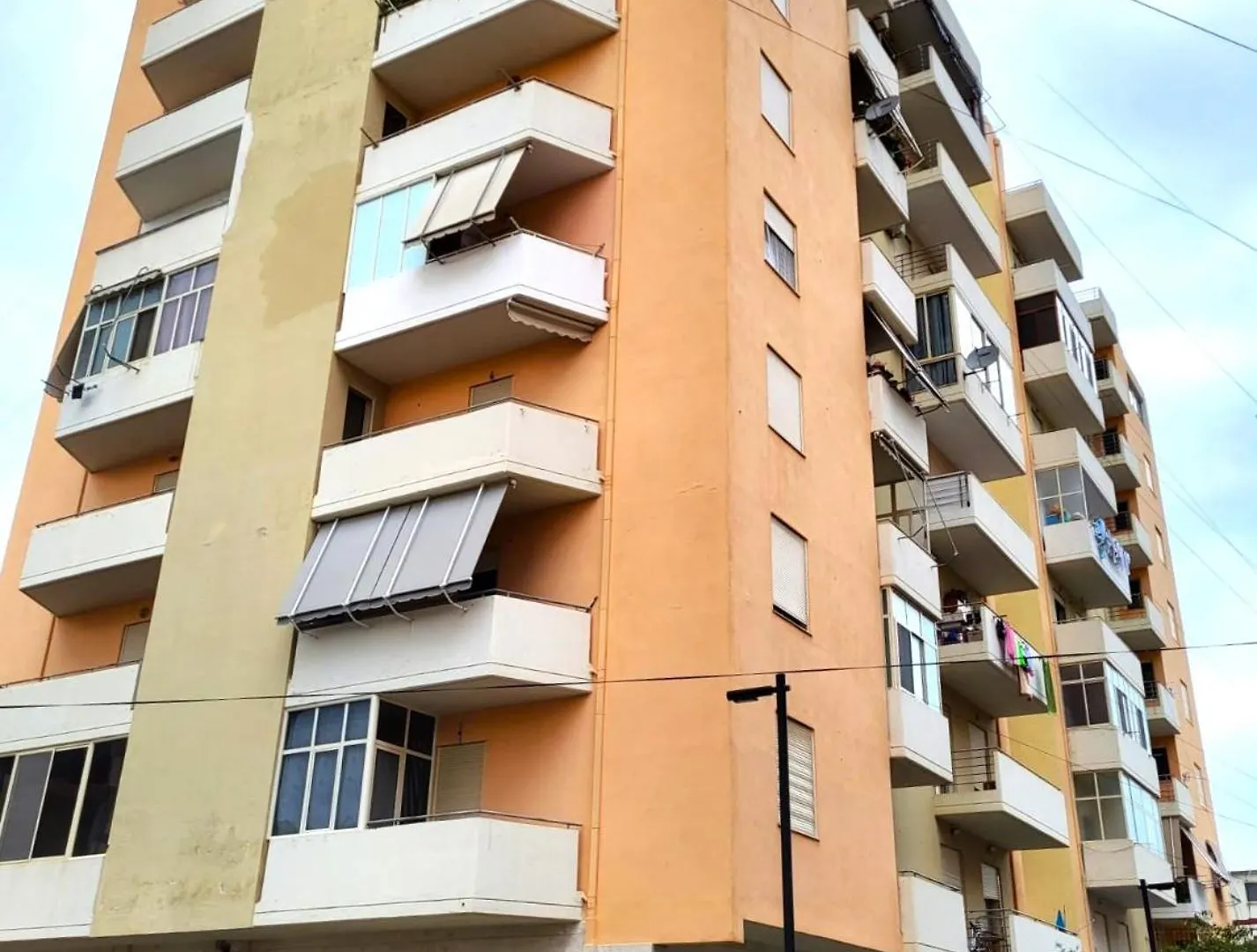 Vlora'S Posh Apartment