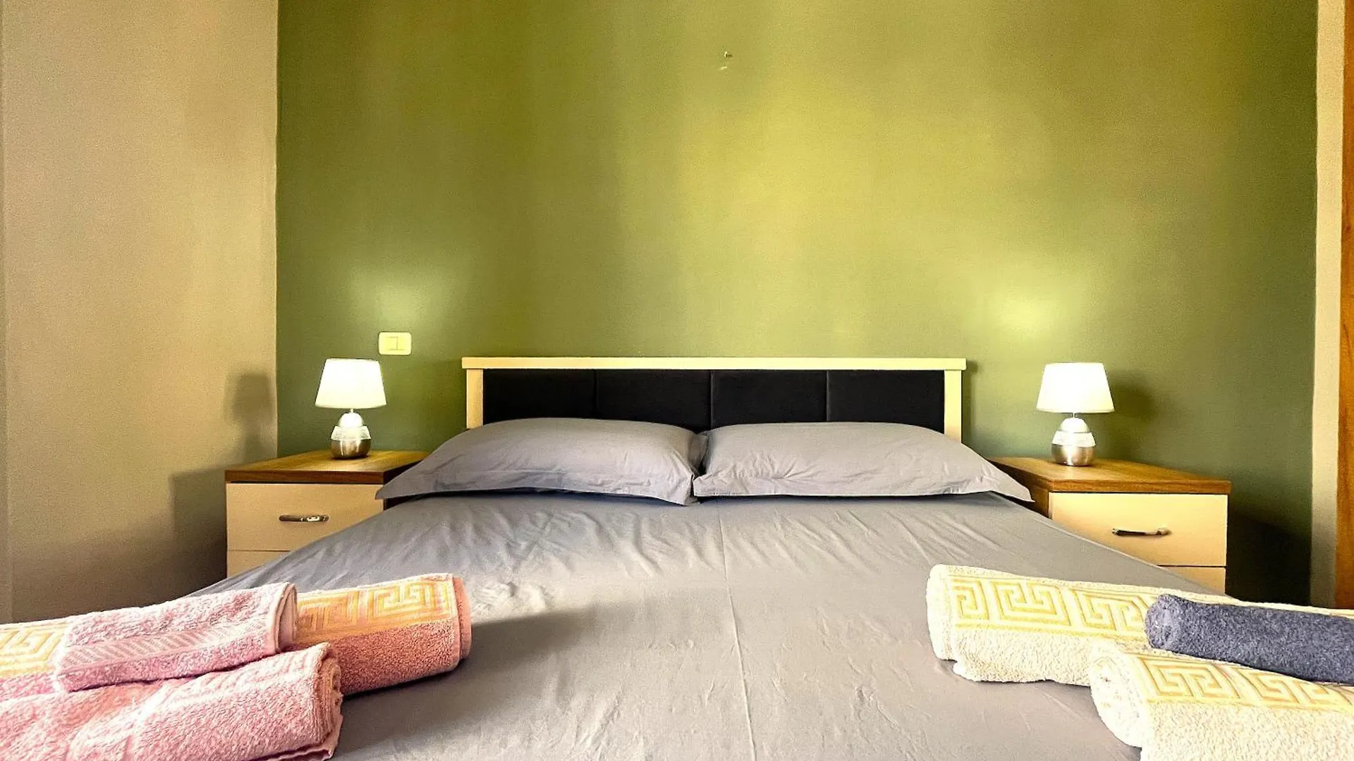 Vlora'S Posh Apartment Albania